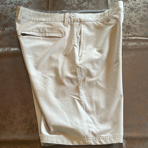 Men’s Quiksilver Amphibian Gray shorts, Sz 30, NICE!!! - Picture 3 of 7